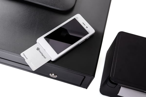 Integrated Card Machine VS SoftPOS? What's the Difference and Which is Right For My Business?